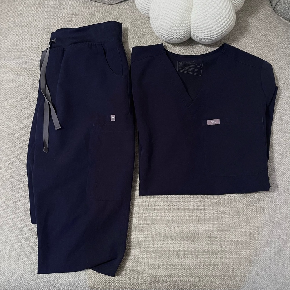 FIGS scrubs